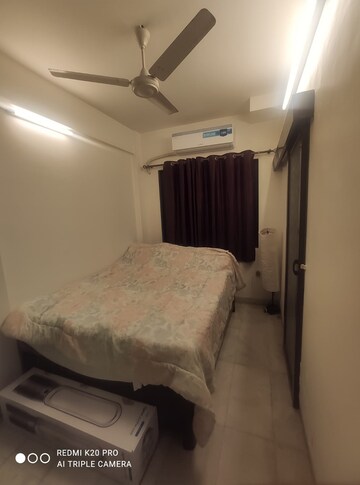 Bedroom in 1 BHK Apartment at Bandra West – for Rent