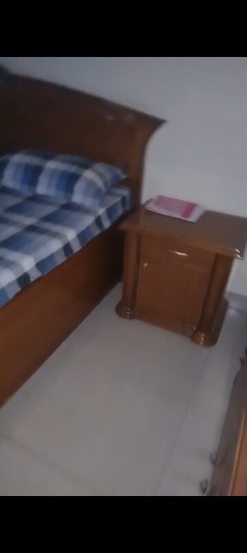 Room in 3 BHK Apartment at VVIP Addresses, Raj Nagar Extension – for Sale