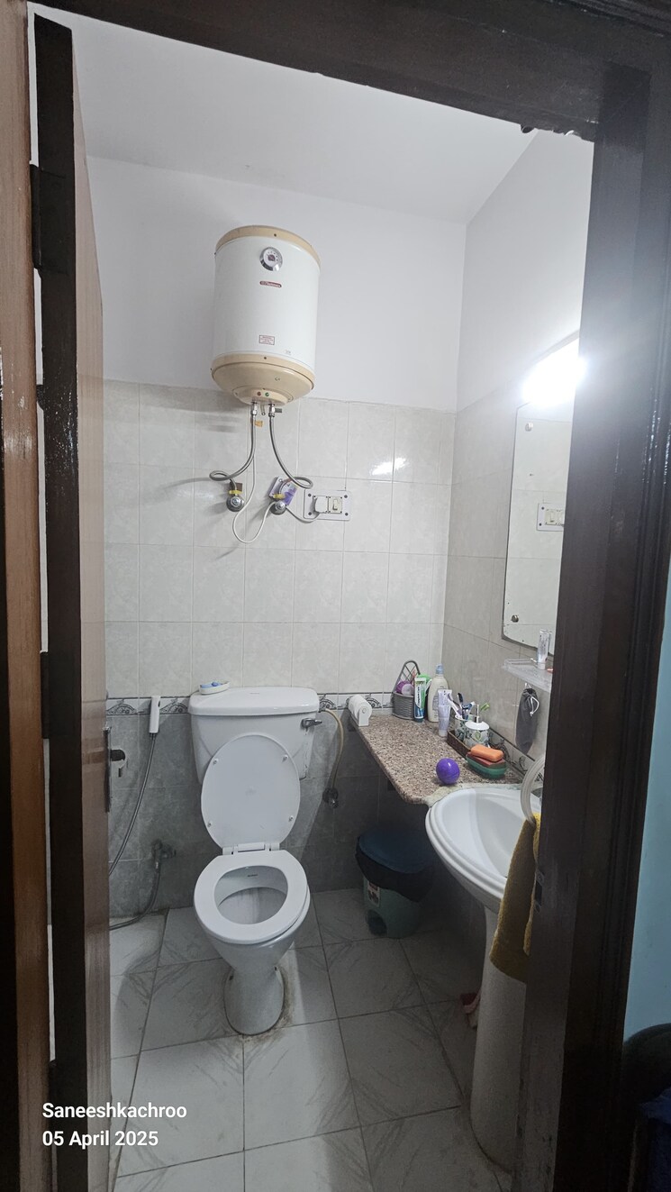 Bathroom, ardee-platinum-independent-floors 4 Bedroom 1575 Sq.Ft. Builder Floor In Sector 52 Gurgaon 8589074