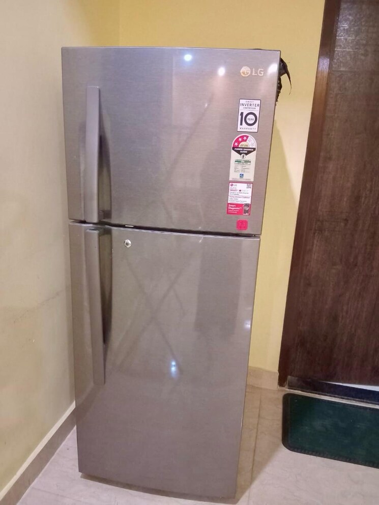 Other, hazratganj 3 Bedroom 1500 Sq.Ft. Apartment In Hazratganj Lucknow 8589075