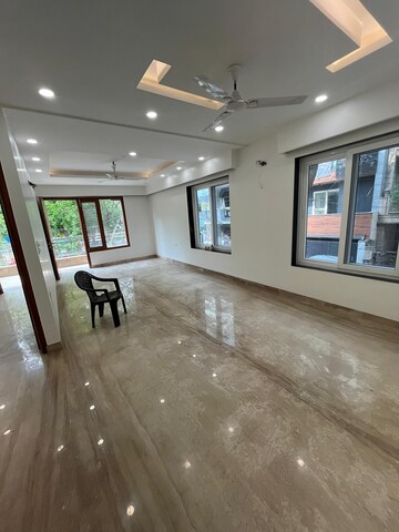 Parking in 3 BHK Builder Floor at Paschim Vihar – for Sale