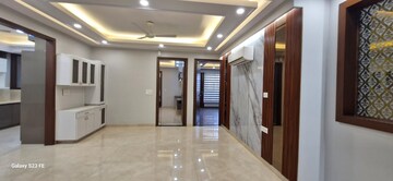 Room in 4 BHK Apartment at Royal Residency Gurgaon, Sector 45 – for Rent