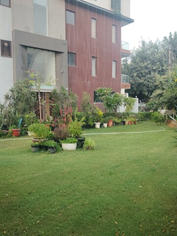 4 BHK Apartment – Garden View at Royal Residency Gurgaon, Sector 45 - for Rent