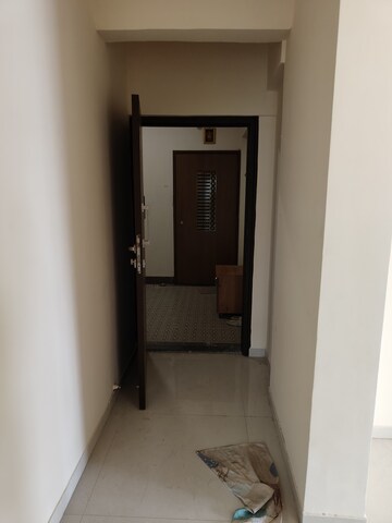 Room in 3 BHK Apartment at Risland The Icon, Dhokali – for Rent