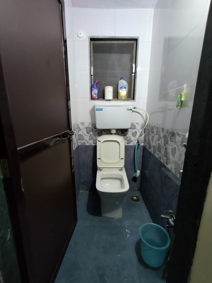 Bathroom, ganpati-villa-chs 1 Bedroom 600 Sq.Ft. Apartment In Uthalsar Thane 8589307