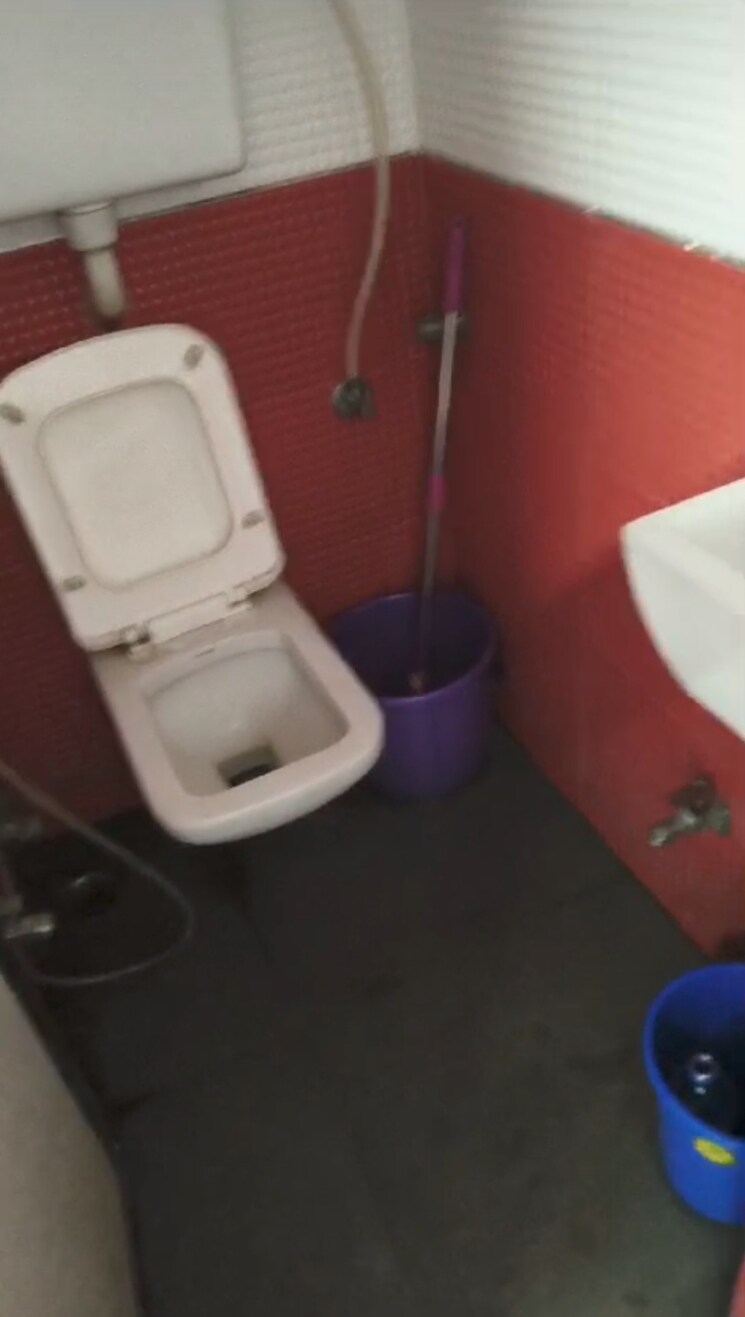 Washroom, hilton-center Commercial Office Space 360 Sq.Ft. In Cbd Belapur Sector 11 Navi Mumbai 8589304