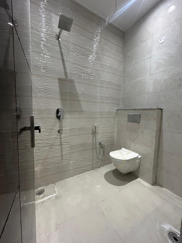 Bathroom, ambala highway 3 Bedroom 1500 Sq.Ft. Apartment In Ambala Highway Zirakpur 8589428