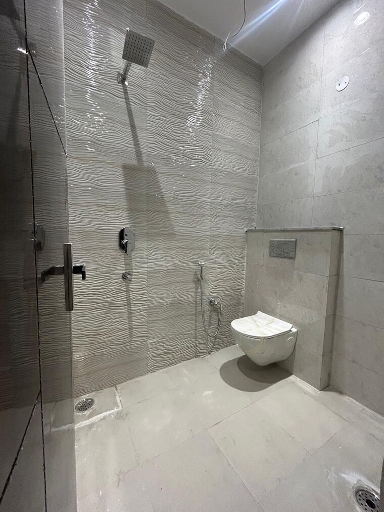 Bathroom, ambala highway 3 Bedroom 1500 Sq.Ft. Apartment In Ambala Highway Zirakpur 8589428
