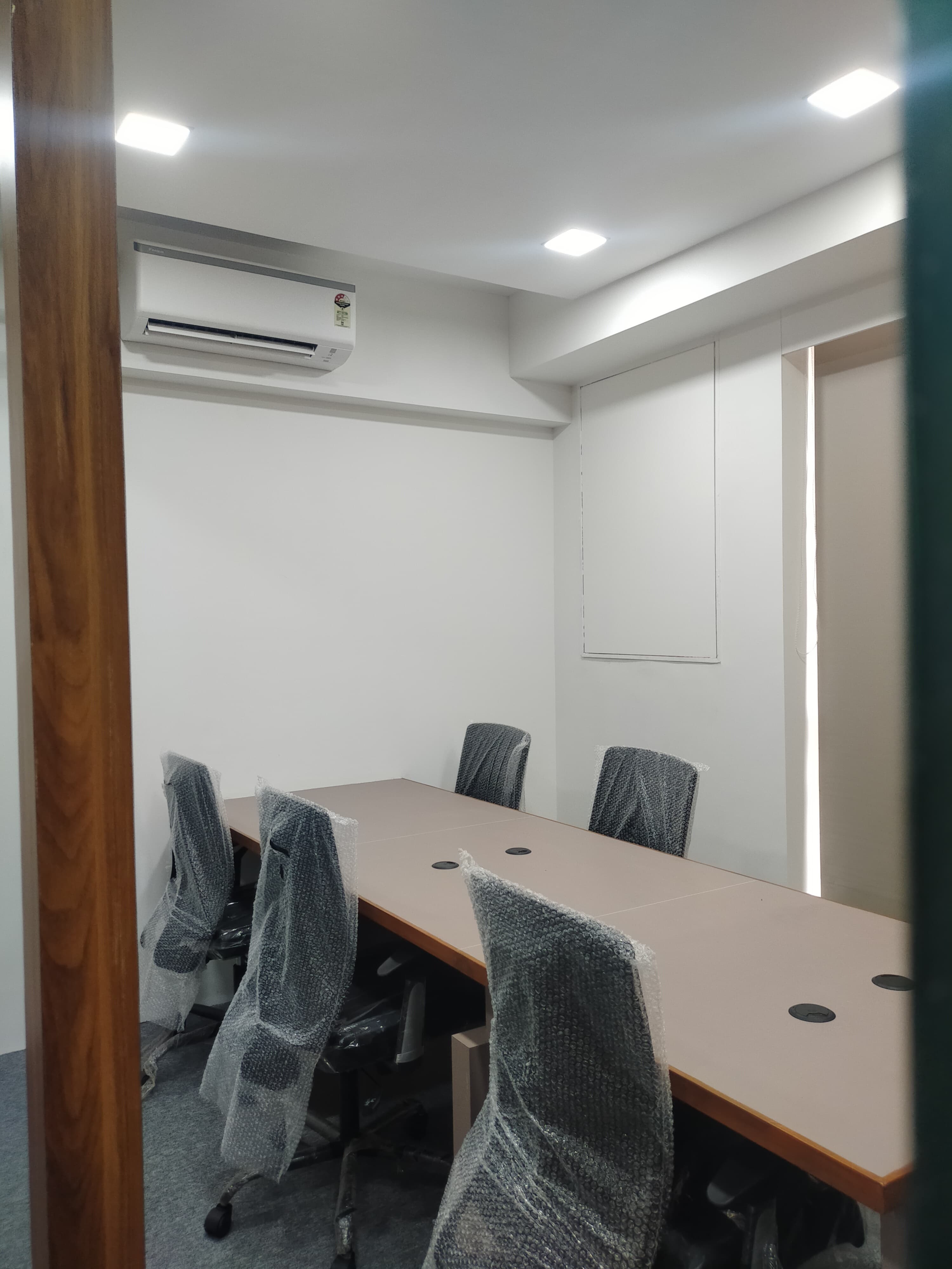 Office Space For Rent in Pntc
