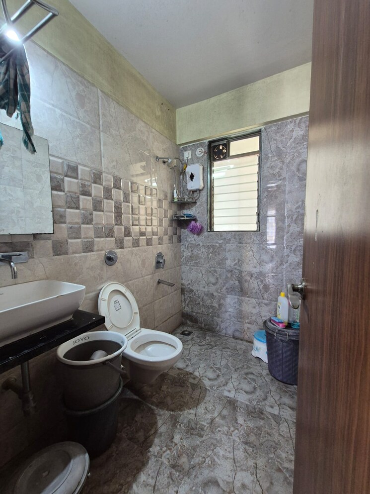 Bathroom, prestige-residency-hill-view 2 Bedroom 1205 Sq.Ft. Apartment In Ghodbunder Road Thane 8589377
