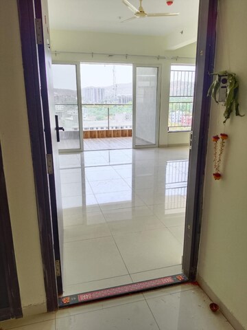 Room in 2 BHK Apartment at Kolte Patil Life Republic, Hinjewadi – for Rent