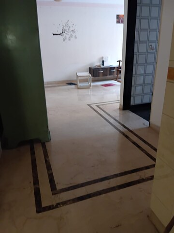 2 BHK Apartment For Rent in Riddhi Garden, Malad East