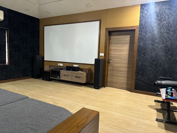 Room, thaltej 5 Bedroom 465 Sq.Yd. Villa In Thaltej Ahmedabad 8589373