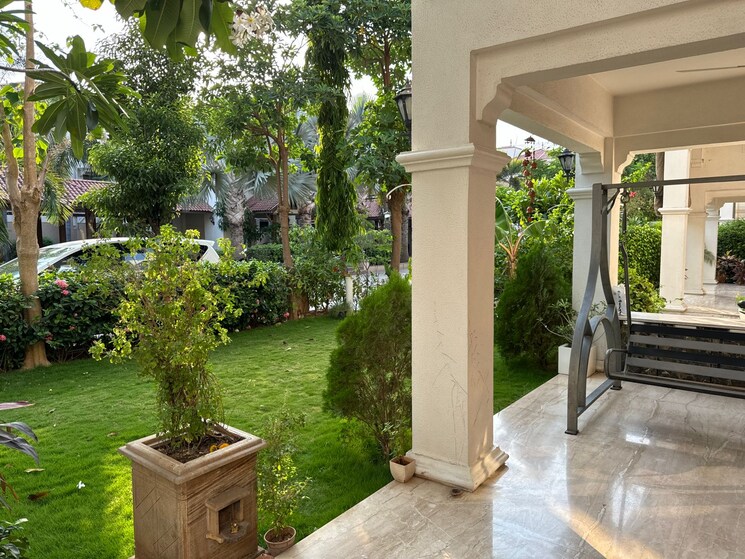 Balcony, thaltej 5 Bedroom 465 Sq.Yd. Villa In Thaltej Ahmedabad 8589373