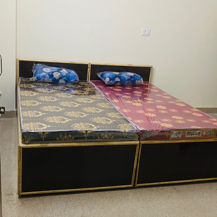 Bedroom, sector 57 Pg For Girls In Sector 57 8589452