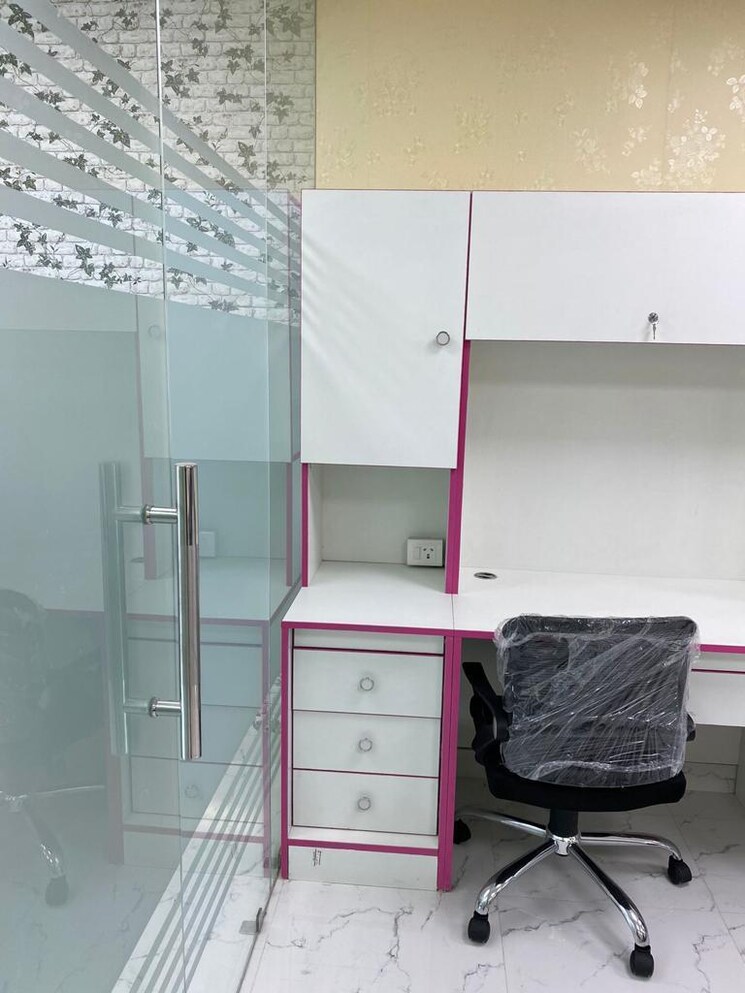 Floor Plan, alphathum Commercial Office Space 850 Sq.Ft. In Sector 90 Noida 8589471