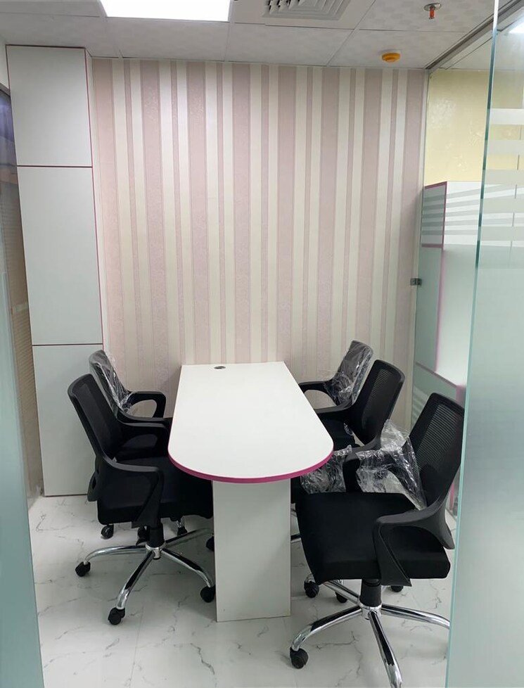 Team Area, alphathum Commercial Office Space 850 Sq.Ft. In Sector 90 Noida 8589471