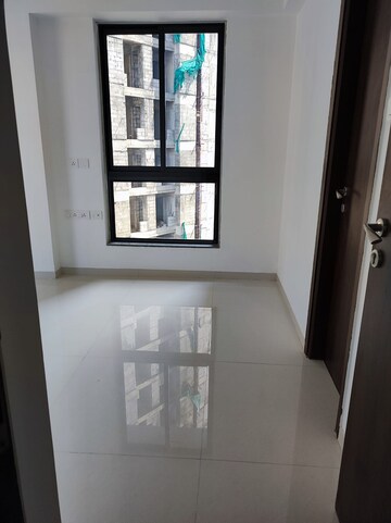 2 BHK Apartment For Rent in Sunteck City Avenue 2, Goregaon West