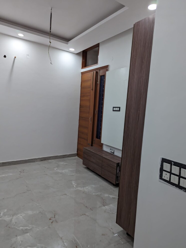 Room, nk-sharma-savitry-greens-2 3 Bedroom 2000 Sq.Ft. Villa In Ghazipur Zirakpur 8589481
