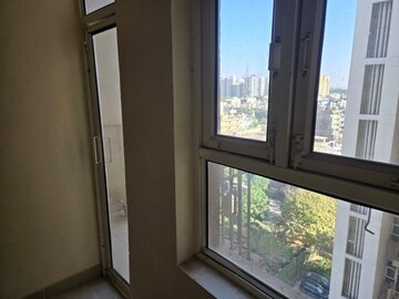 Room in 2 BHK Apartment at Shree Vardhman Mantra, Sector 67 – for Rent