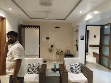 Team Area in 3 BHK Apartment at Tardeo – for Sale