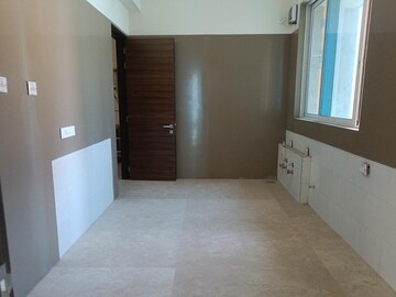 Room in 3 BHK Apartment at Raheja Imperia, Worli – for Sale