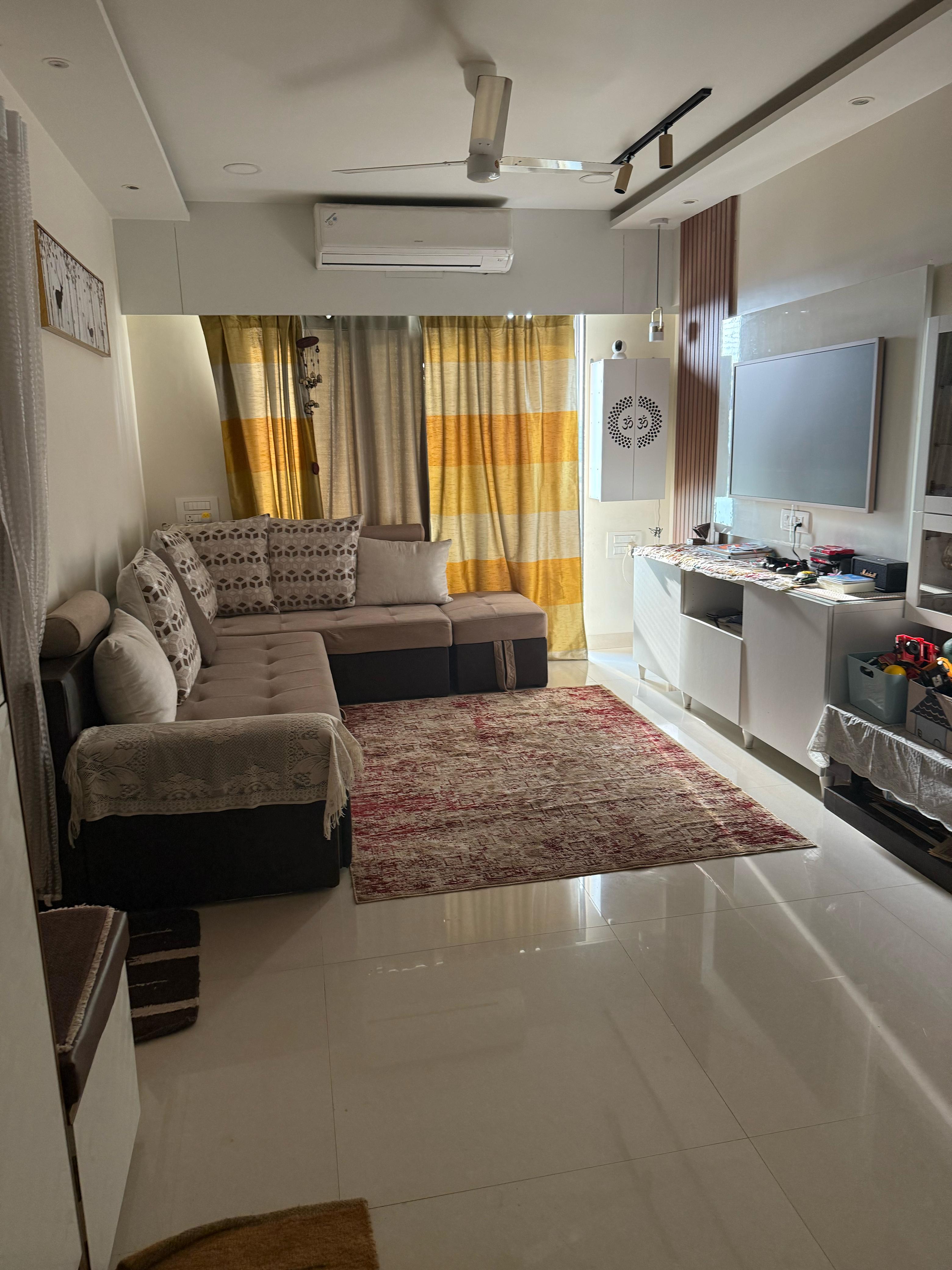 2 BHK 1090 Sq.Ft. Apartment in Hubtown Hill Crest