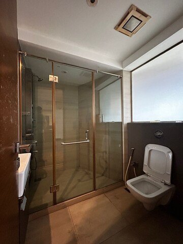  4 BHK Apartment at H&M Tower, Bandra West – for Sale