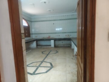 Team Area in  Warehouse at Sainik Farm – for Rent