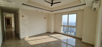Room in 5 BHK Apartment at ATS Tourmaline, Sector 109 – for Rent
