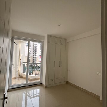 Room in 3 BHK Apartment at Maxxus Elanza, Nagla Road – for Rent