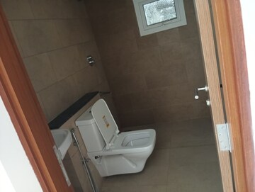 Bathroom in 1 BHK Apartment at Prestige Primrose Hills, Banashankari 6th Stage – for Sale