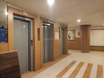 Room in 2 BHK Apartment at GKG The Kings Way, Ghorpadi – for Rent