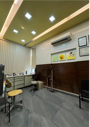 Office Space For Sale in Venus CHS Andheri, Andheri West