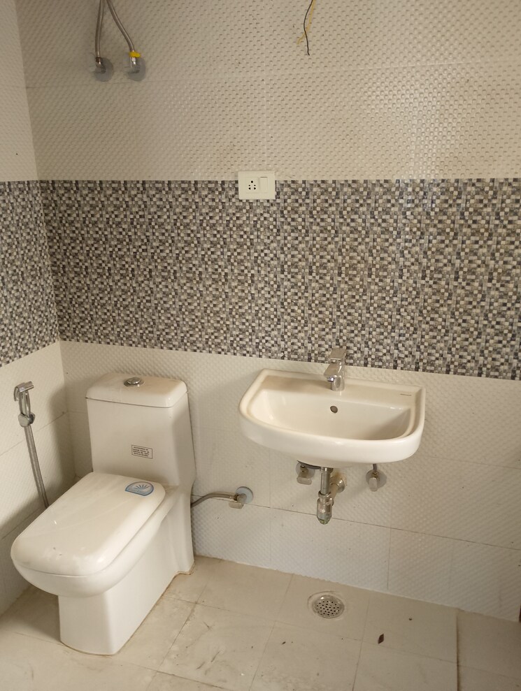 Bathroom, lotus-elise 2 Bedroom 1450 Sq.Ft. Apartment In Sector 99 Gurgaon 8589924