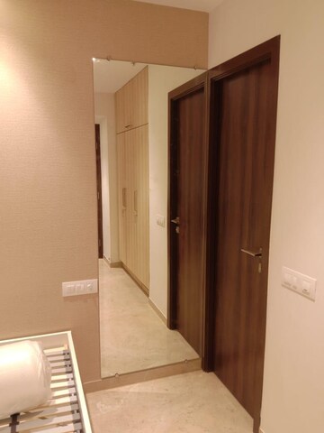 Room in 1 BHK Apartment at Hiranandani Regent Hill, Powai – for Rent
