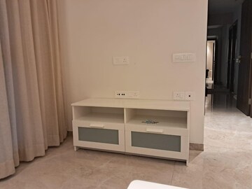 Furnished Amenities in 1 BHK Apartment at Hiranandani Regent Hill, Powai – for Rent