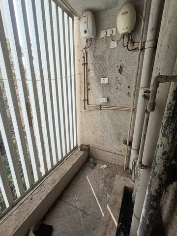 Balcony in 2 BHK Apartment at Seawoods – for Rent