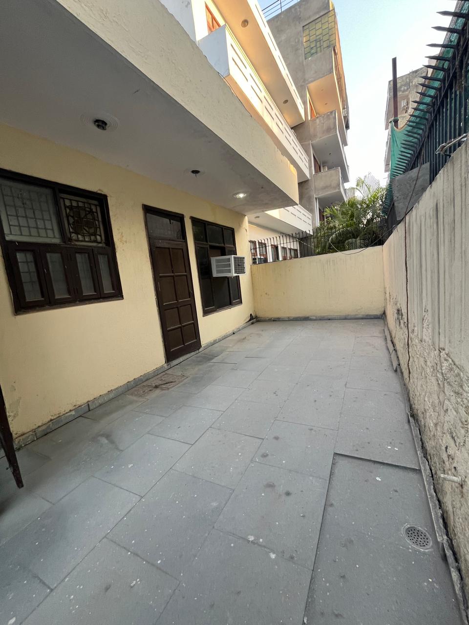 2 BHK Builder Floor For Rent in Sector 22