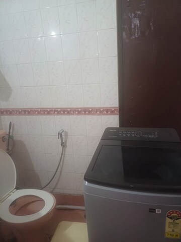 Bathroom in 2 BHK Builder Floor at Sector 22 – for Rent