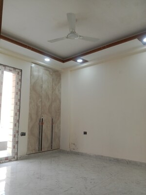 Room in 3 BHK Builder Floor at Green Fields Colony – for Sale