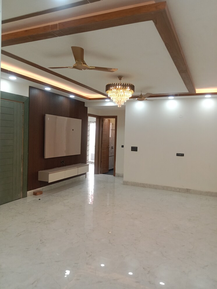 Room, green fields colony 3 Bedroom 1600 Sq.Ft. Builder Floor In Green Fields Colony Faridabad 8590178