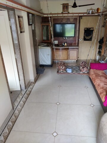 Furnished Amenities in 1 BHK Apartment at Shree Lucky Tower, Kandivali West – for Sale
