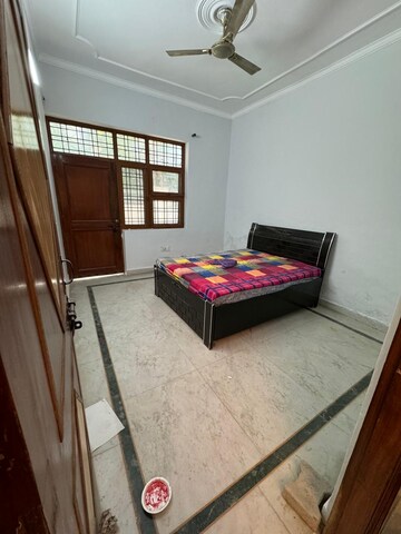 2 BHK Builder Floor For Rent in Sector 22