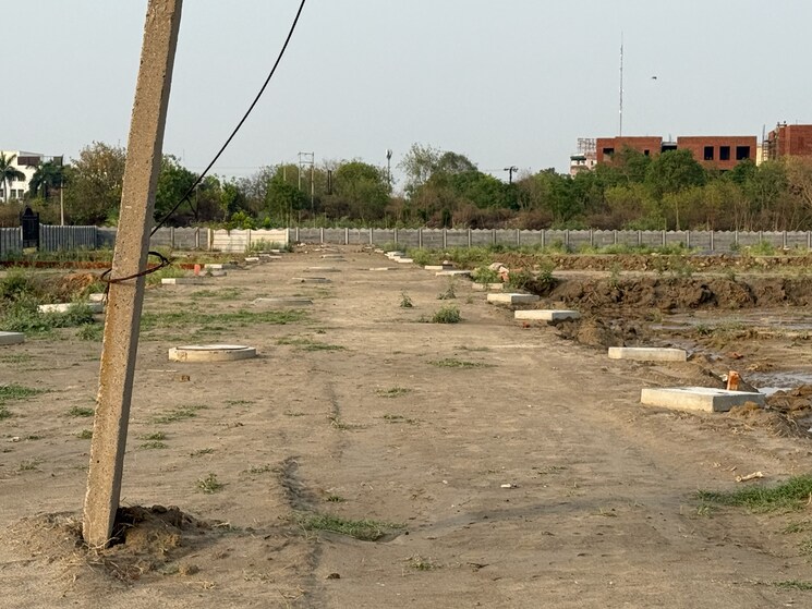 undefined, wegmans-business-park  100 Sq.Yd. Plot In It Park Greater Noida 8590205