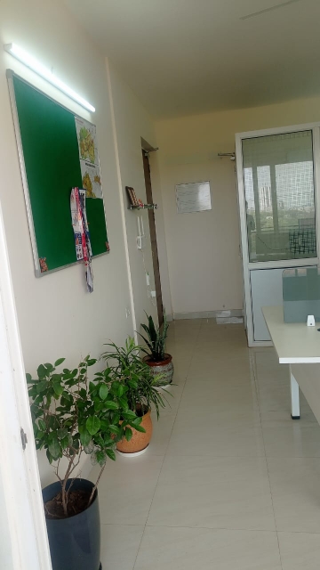 3.5 BHK + Servant Room Apartment For Sale in Paras Dews