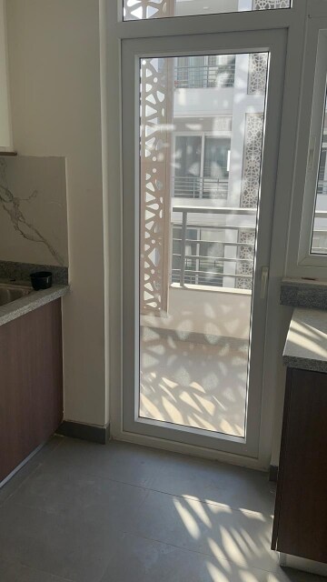 Balcony in 3 BHK Builder Floor at Unitech South City II, Sector 50 – for Rent