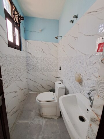 Bathroom in 2 BHK Builder Floor at Empire Floors, Sector 57 – for Rent