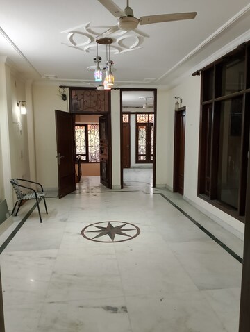 2 BHK Builder Floor For Rent in East Of Kailash