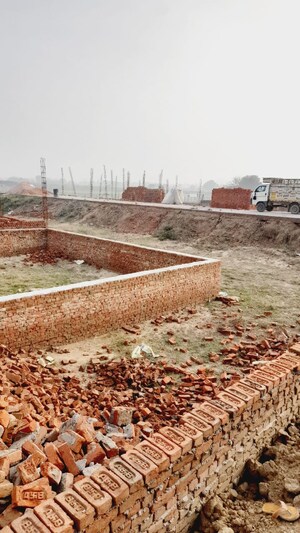 Plot Area in  Plot at Kalindi Kunj – for Sale